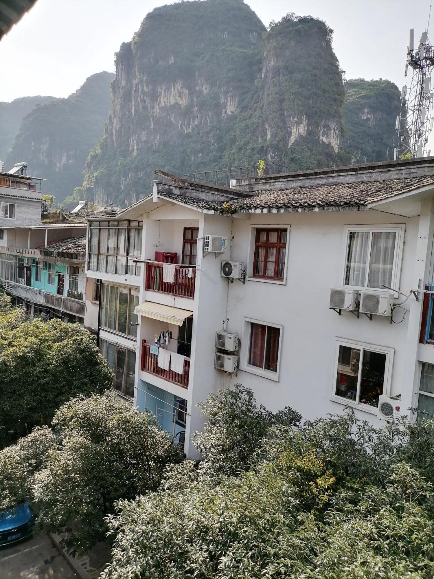Lazzy Inn Yangshuo Exteriör bild